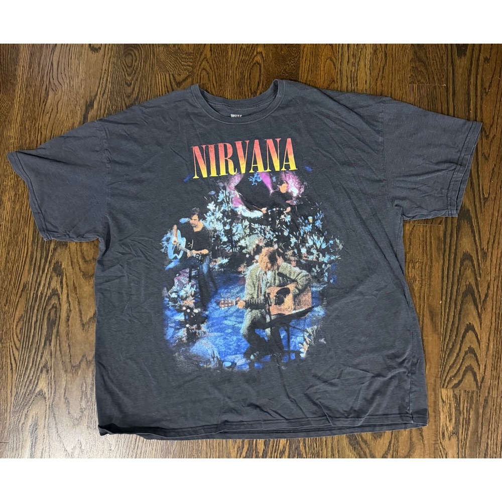 Nirvana Unplugged in New York Graphic T-Shirt Mens XXL Charcoal Gray Rock Tee